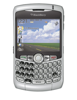 Illustration for article titled BlackBerry 8300 Curve: The Media CrackBerry You Really Want